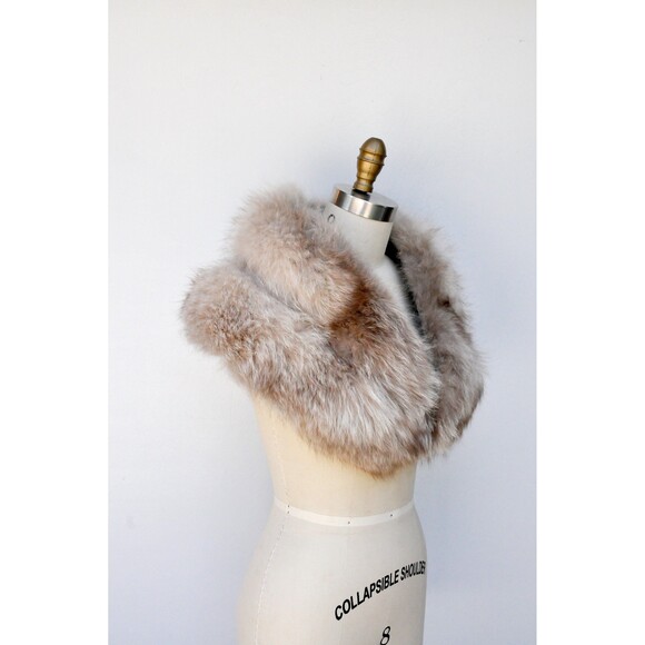 Vintage Arctic Fox Fur Stole Collar Shawl Shrug Cape - 50s 60s - Picture 2 of 10